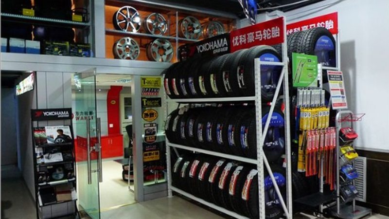 新车内饰用品必备清单：提升驾驶体验的关键要素
